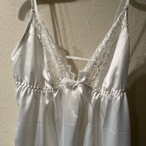 L Silk sleep dress with lace